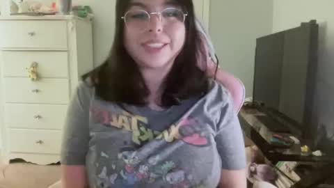 Emmie online show from 01-13-26, 02:06