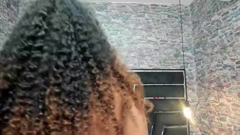 Snapshot of curvy_alyanna chatting on 09-30-25, 12:10 Alyanna online show from 09-30-25, 12:10