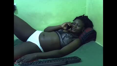 curvy_corazon1 online show from 10-13-25, 06:24
