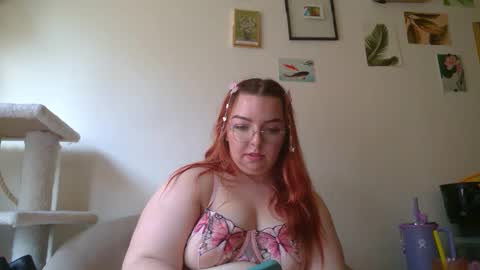 Snapshot of curvycate127 chatting on 11-05-25, 06:30 Cate online show from 11-05-25, 06:30