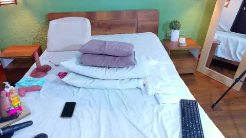 Danna online show from 02-27-26, 06:41