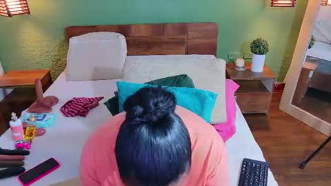 Danna online show from 07-29-26, 06:39
