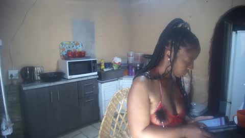 Snapshot of curvypear76x chatting on 10-22-25, 08:47 curvypear76x online show from 10-22-25, 08:47