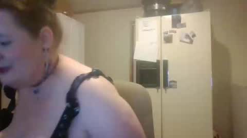 Snapshot of curvyplayday chatting on 04-29-26, 03:43 dahlia -kim online show from 04-29-26, 03:43