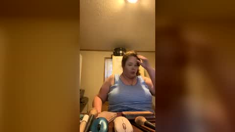 Snapshot of curvyplayday chatting on 06-25-26, 01:05 dahlia -kim online show from 06-25-26, 01:05