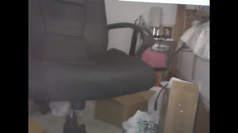 Snapshot of cut_guy64 chatting on 03-10-25, 11:32 Cut Guy online show from 03-10-25, 11:32