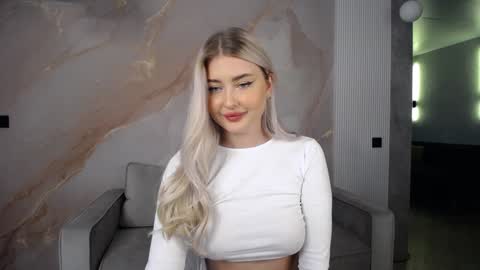 Snapshot of cute18cute chatting on 12-05-24, 08:33 Kira online show from 12-05-24, 08:33