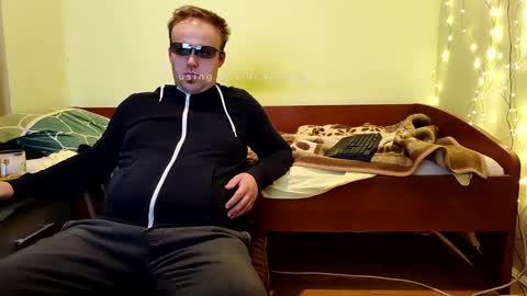 Snapshot of cute69696969 chatting on 09-28-25, 09:31 cute69696969 online show from 09-28-25, 09:31