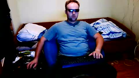 Snapshot of cute69696969 chatting on 06-14-26, 01:58 cute69696969 online show from 06-14-26, 01:58