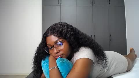 Liya online show from 05-30-26, 08:39