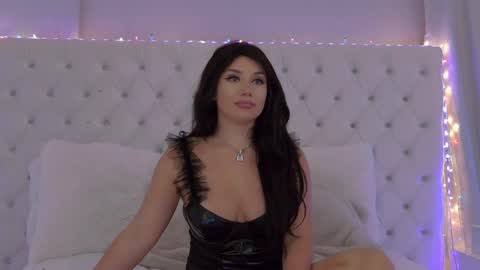 Snapshot of cute_b_alice chatting on 09-10-25, 05:29 Alissa online show from 09-10-25, 05:29