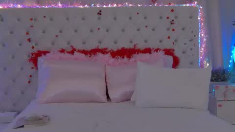 Snapshot of cute_b_alice chatting on 02-12-26, 01:22 Alissa online show from 02-12-26, 01:22