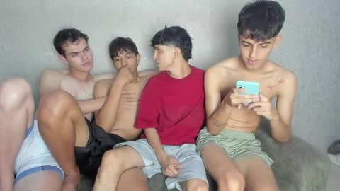 Snapshot of cute_boys18 chatting on 05-07-26, 07:41 ARTURO-18 MATIAS-18 NIKOLAY-19 HADES-18 GABO-19 online show from 05-07-26, 07:41