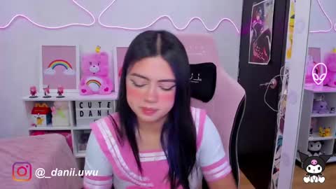 Snapshot of cute_dani__ chatting on 02-07-25, 11:23 Dani  online show from 02-07-25, 11:23