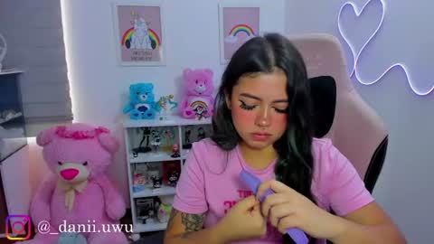 Snapshot of cute_dani__ chatting on 06-12-26, 03:44 Dani online show from 06-12-26, 03:44