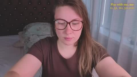 Everyday stream in the same time online show from 05-08-26, 01:33