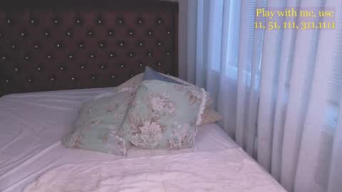 Everyday stream in the same time online show from 05-17-26, 01:36