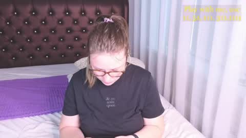 Everyday stream in the same time online show from 05-29-26, 01:47