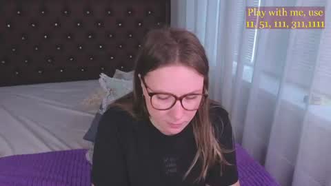 Everyday stream in the same time online show from 06-15-26, 01:30