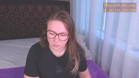 Everyday stream in the same time online show from 06-19-26, 01:54