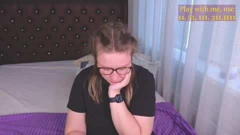 Everyday stream in the same time online show from 06-20-26, 01:41
