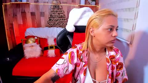    Independent Model online show from 12-09-24, 12:45