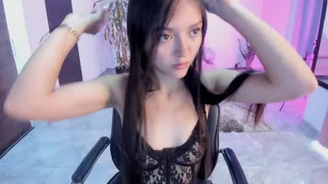 Snapshot of cute_fox_1 chatting on 06-01-26, 03:36 Bella Fox online show from 06-01-26, 03:36