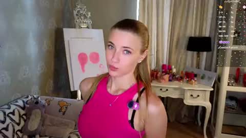 Anne online show from 06-10-26, 08:24