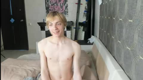 Snapshot of cute_grecha chatting on 04-29-26, 05:30 Grisha online show from 04-29-26, 05:30