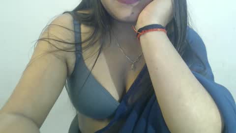 Snapshot of cute_kavya chatting on 10-31-25, 12:50 cute_kavya online show from 10-31-25, 12:50