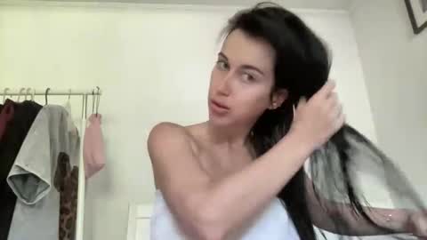 Snapshot of cute_kriss94 chatting on 05-30-26, 12:57 cute_kriss94 online show from 05-30-26, 12:57