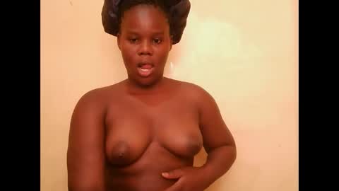 cute_latifah online show from 02-18-26, 10:33