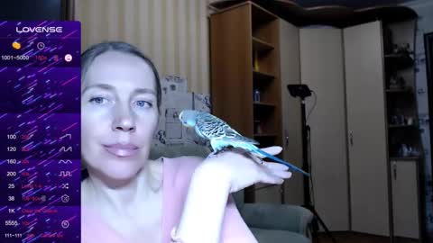 cute_lion_ online show from 03-01-25, 05:27