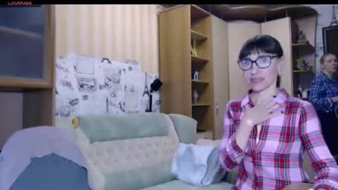 cute_lion_ online show from 11-15-25, 11:51