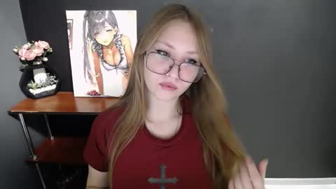 Snapshot of cute_minx chatting on 12-02-25, 07:14 Veronica online show from 12-02-25, 07:14