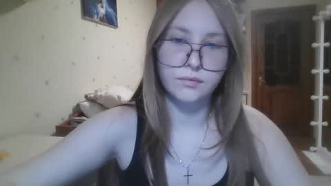 Snapshot of cute_minx chatting on 03-03-26, 09:31 Veronica online show from 03-03-26, 09:31