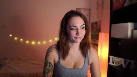 Snapshot of cute_ruth chatting on 10-14-25, 06:31 Katarina online show from 10-14-25, 06:31
