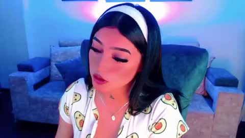 Snapshot of cute_sarita18 chatting on 09-22-25, 10:12 Sarita online show from 09-22-25, 10:12