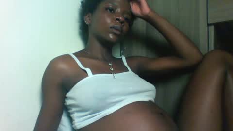 Snapshot of cute_sexy3 chatting on 01-19-25, 05:39 SHARON online show from 01-19-25, 05:39