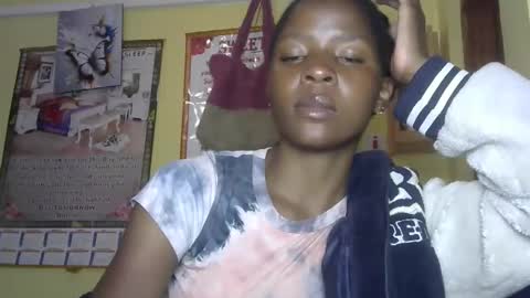 Snapshot of cute_sexy3 chatting on 11-04-25, 08:08 SHARON online show from 11-04-25, 08:08