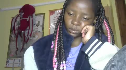 Snapshot of cute_sexy3 chatting on 11-06-25, 08:15 SHARON online show from 11-06-25, 08:15