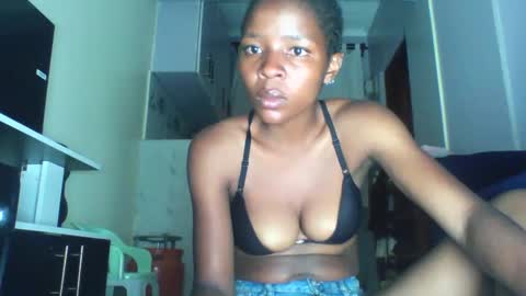 Snapshot of cute_sexy3 chatting on 04-14-26, 11:00 SHARON online show from 04-14-26, 11:00