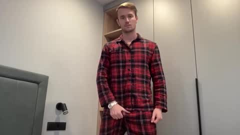 cute_skywalker online show from 09-20-25, 03:02