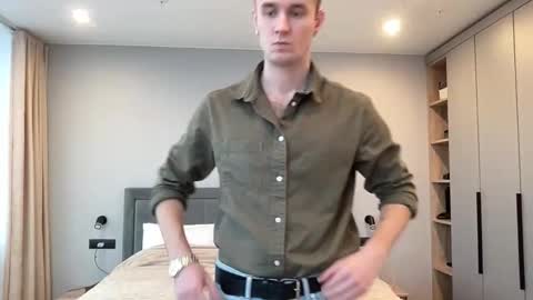 cute_skywalker online show from 11-08-25, 12:05