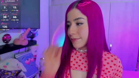 Snapshot of cute_sweetmontt chatting on 10-24-25, 05:53 katalinda montt online show from 10-24-25, 05:53