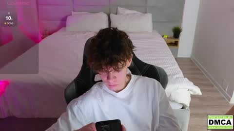 Thomas -  online show from 02-10-25, 08:31