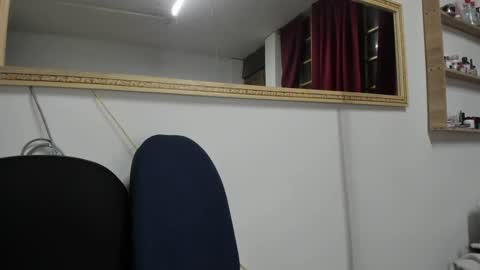 Snapshot of cute_zoe1 chatting on 01-26-25, 01:20 cute_zoe1 online show from 01-26-25, 01:20