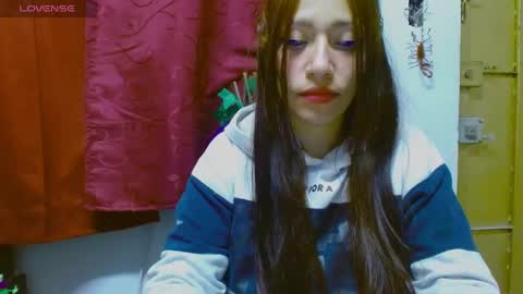 Snapshot of cute_zoe1 chatting on 03-03-25, 11:35 cute_zoe1 online show from 03-03-25, 11:35