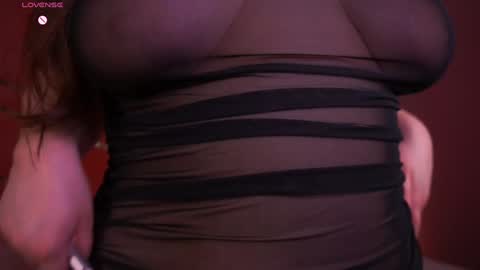 Snapshot of cuteamberr chatting on 01-11-25, 02:30 Amber online show from 01-11-25, 02:30
