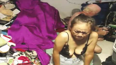 Snapshot of cuteandsexyone chatting on 06-22-26, 05:59 CuteAndSexyOne Na and Brian online show from 06-22-26, 05:59